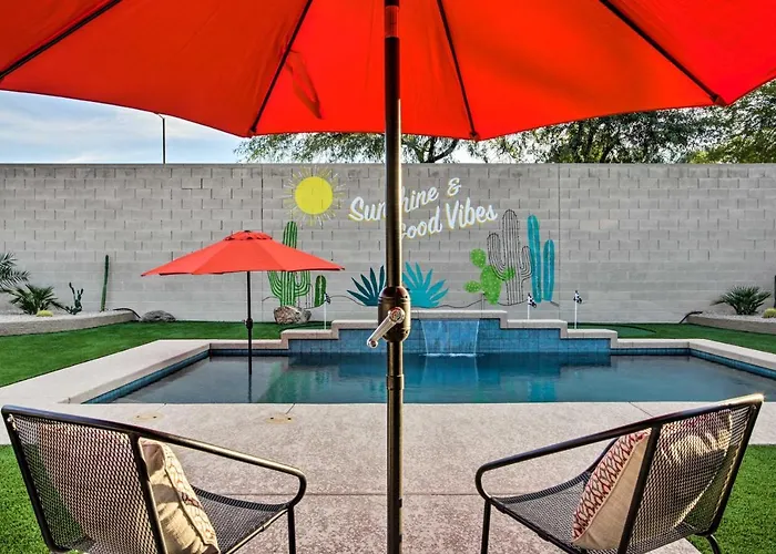 Pool & Game Room: In Goodyear Near Golfing *