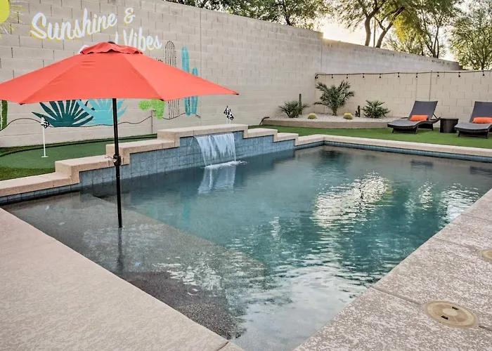 Pool & Game Room: In Goodyear Near Golfing * Liberty