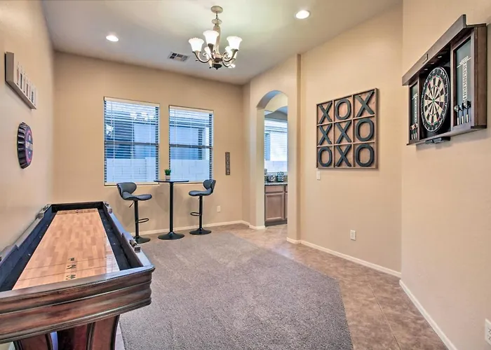 Pool & Game Room: In Goodyear Near Golfing Liberty